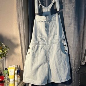 Levi’s overalls